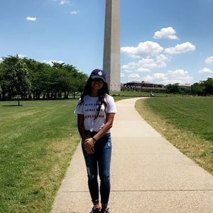 Meet your Posher, Danielle